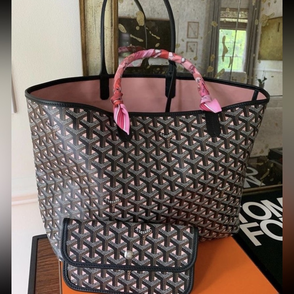 🩷Elegant Black and Pink Monogram Tote